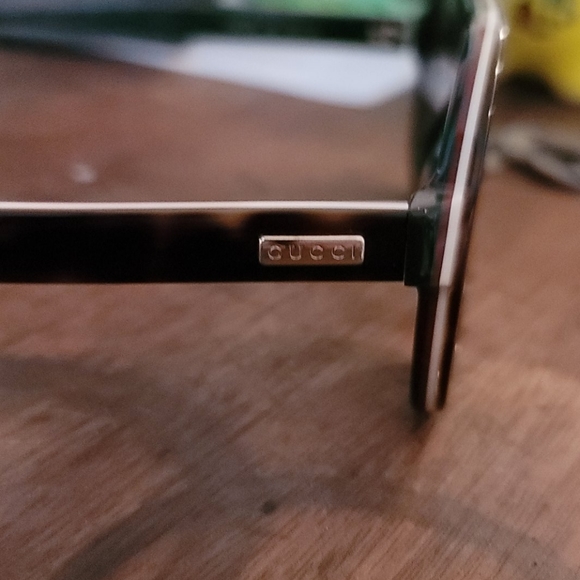 Gucci sunglasses - Picture 2 of 4